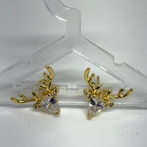 Reindeer stud earrings !